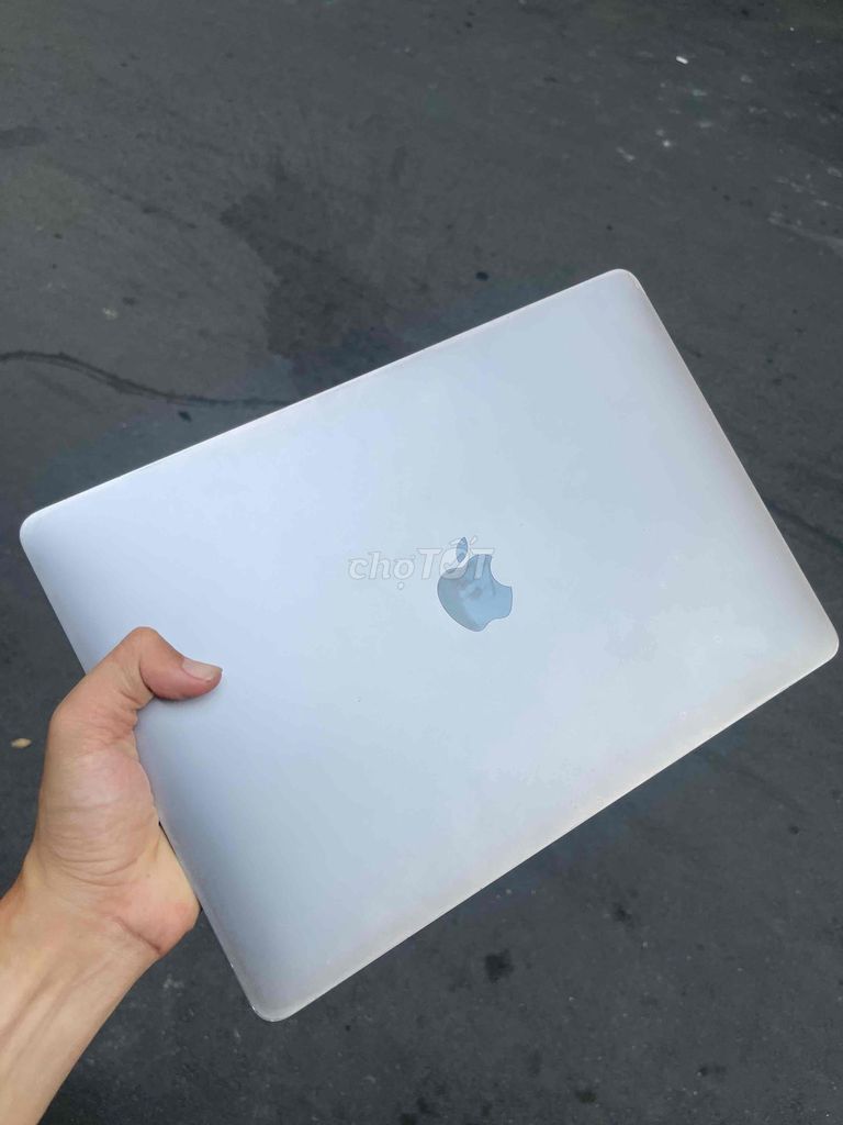 Apple MacBook Pro 13 M2 8GB/256GB Bạc. Mua bán Laptop tại Quận 3 Tp Hồ Chí Minh được đăng bởi Macbook Giá Tốt  hình 1