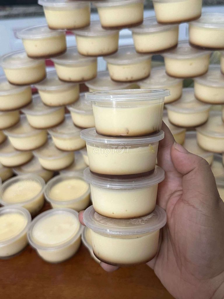 Bánh flan béo ngậy, thơm ngon hộp nhựa. Mua bán Đồ ăn, thực phẩm và các loại khác tại Thành phố Phan Thiết Bình Thuận được đăng bởi trần Thị Minh Giang hình 1
