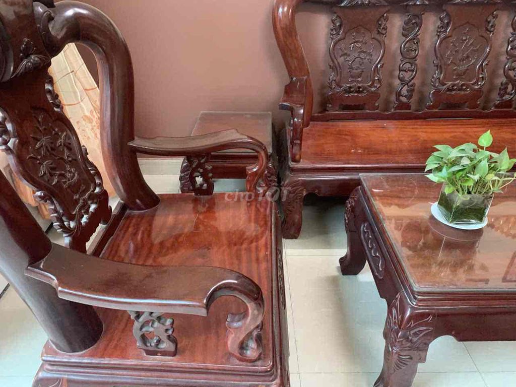 Bộ bàn ghế gỗ lim nguyên khối. Mua bán Bàn ghế tại Quận 12 Tp Hồ Chí Minh được đăng bởi Nguyễn Gia Huy hình 1