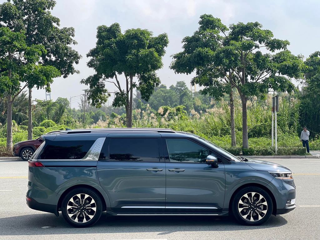 Kia Carnival 2023 Signature 3.5G - 49,000 km.. Mua bán Ô tô tại Thành phố Thủ Đức Tp Hồ Chí Minh được đăng bởi Đức Tứ Bánh hình 3