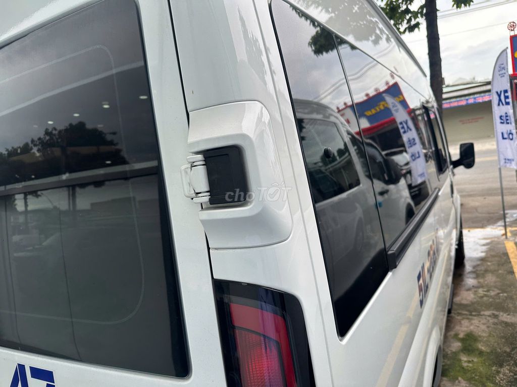Ford Transit Van 6 chỗ Trắng, Vay ngân Hàng 70%. Mua bán Ô tô tại Quận Tân Phú Tp Hồ Chí Minh được đăng bởi Đức hình 1