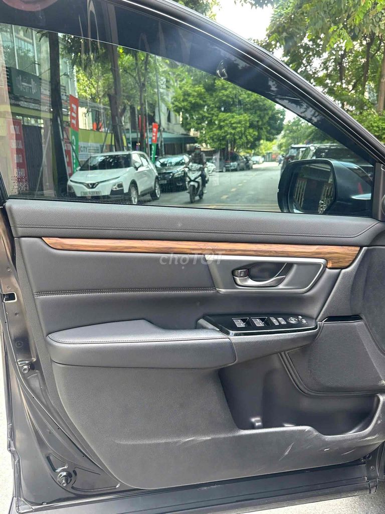 Honda CRV 1.5L sx 2019 màu đen siêu đẹp. Mua bán Ô tô tại Quận Cầu Giấy Hà Nội được đăng bởi Cao Quý hình 7