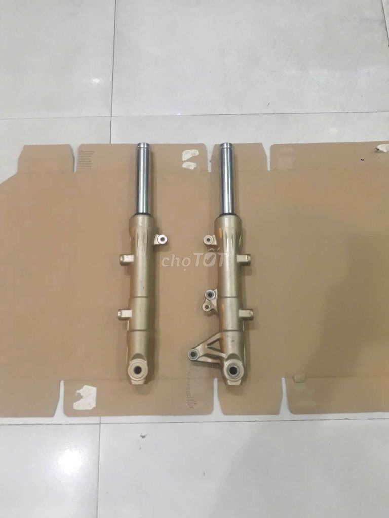 Dư Phuộc  Winner X tháo xe đẹp zin chưa phục hồi. Mua bán Phụ tùng xe tại Quận Tân Bình Tp Hồ Chí Minh được đăng bởi Phuộc xe máy hình 2