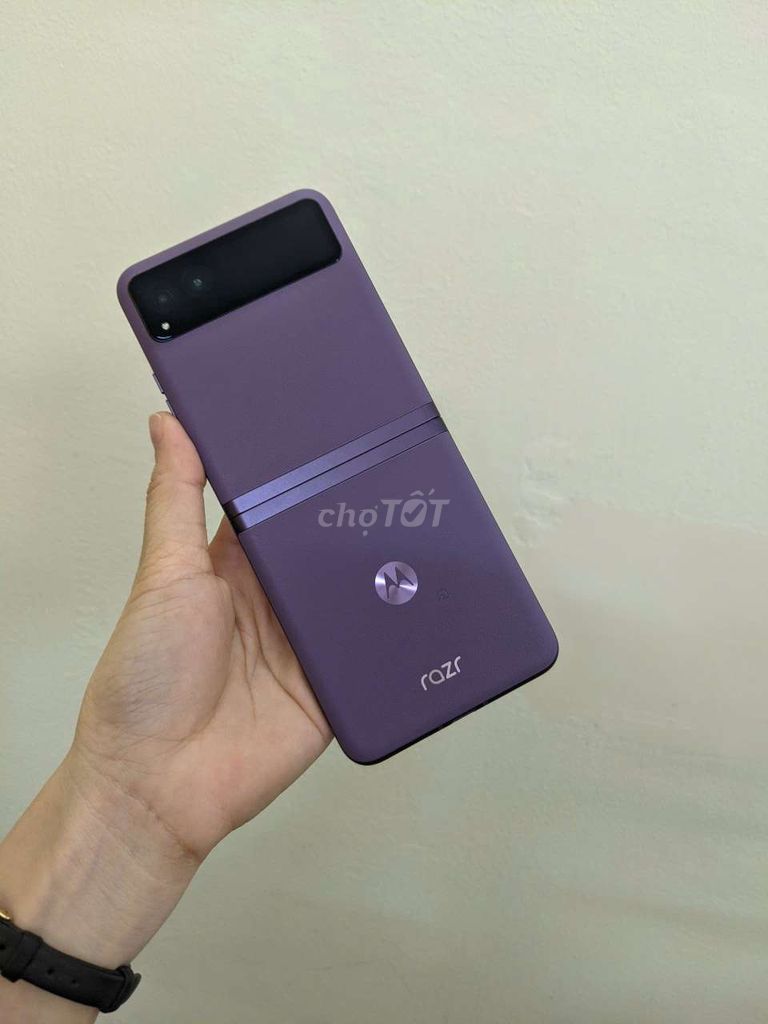 Motorola razs 40s 2sim (8/256gb)  , nắp da xịn mịn. Mua bán Điện thoại tại Quận 11 Tp Hồ Chí Minh được đăng bởi Thành Đạt Quận 11 hình 1