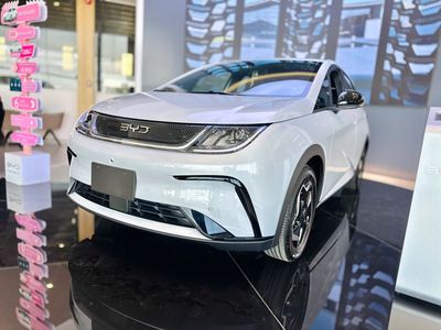 Xe điện BYD Dolphin Trắng