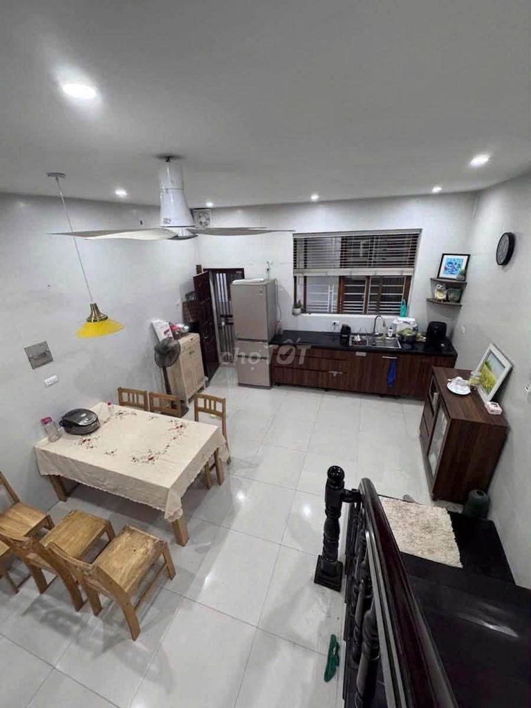 Nhà 45m2 Hoàng Cầu, Đống Đa, 5 tầng, 2 mặt ngõ, ô tô tránh
