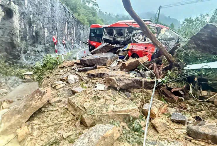 MUA Ô TÔ XE TẢI XE DU LỊCH HƯ CŨ NGẬP NƯỚC CHÁY NỔ. Mua bán Ô tô tại Quận 12 Tp Hồ Chí Minh được đăng bởi phát hình 6