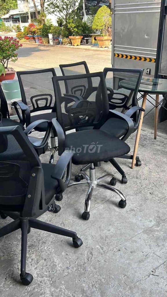 Ghế văn phòng Lưới Đen Mới. Mua bán Đồ dùng văn phòng tại Huyện Cần Giuộc Long An được đăng bởi quốc Tuấn  hình 1