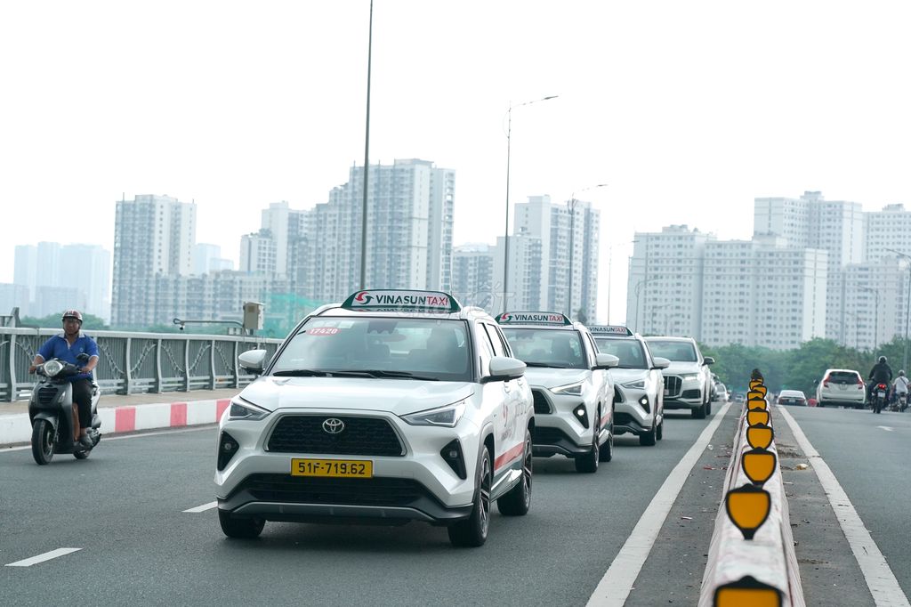 [HCM] VINASUN TUYỂN DỤNG TÀI XẾ TAXI HYBRID