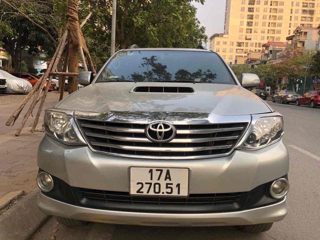 Toyota Fortuner 2014 số sàn máy dầu xe zin chất