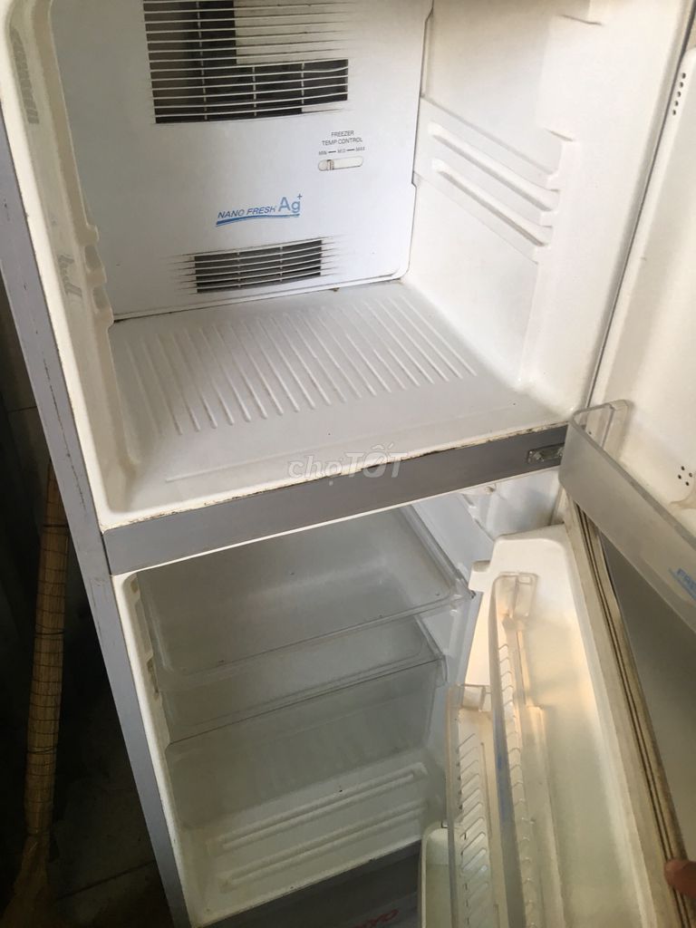 0982546509 - Bán tủ lạnh sr-145pn đang sử dụng Sài bình thường