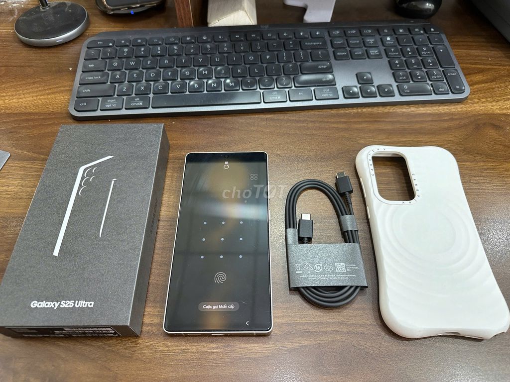 Samsung Galaxy S25 Ultra 5G 12GB/256GB Fullbox. Mua bán Điện thoại tại Thành phố Thuận An Bình Dương được đăng bởi Ngân Bùi hình 1
