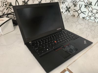 Lenovo Thinkpad x280 Likenew I5 8250U, DRR4 8GB