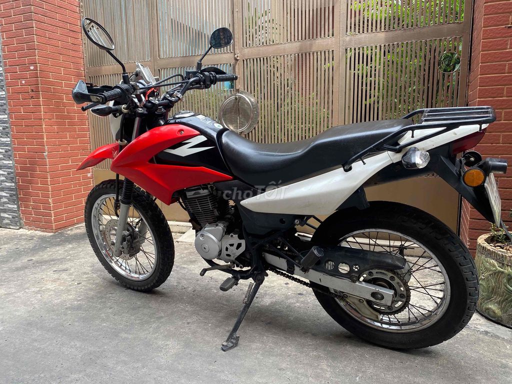 Honda XR 150 xe rất rất êm. Mua bán Xe máy tại Quận 4 Tp Hồ Chí Minh được đăng bởi Tan hình 4