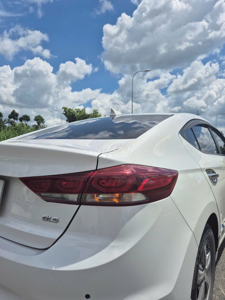Hyundai Elentra số sàn 2019 - phân khúc C. Mua bán Ô tô tại Quận Cái Răng Cần Thơ được đăng bởi Tình là gì hình 8