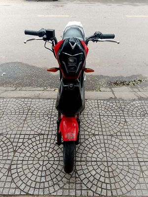 Xe máy điện VinFast Ludo Đỏ đen