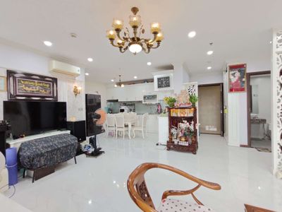 Apartment 120 m² · 3 bed · Res 11