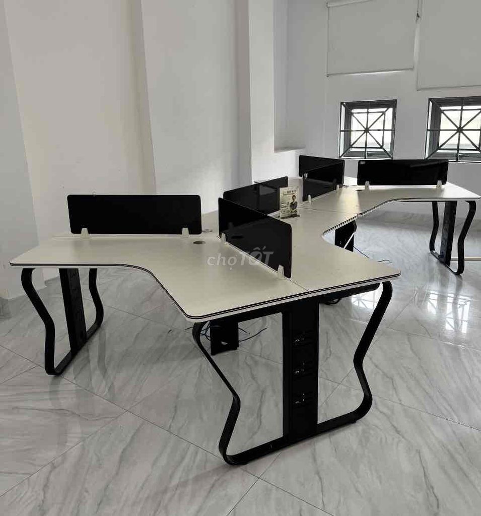 Bàn làm việc chân sắt đã sử dụng. Mua bán Bàn ghế tại Quận Bình Tân Tp Hồ Chí Minh được đăng bởi tu anh hình 1