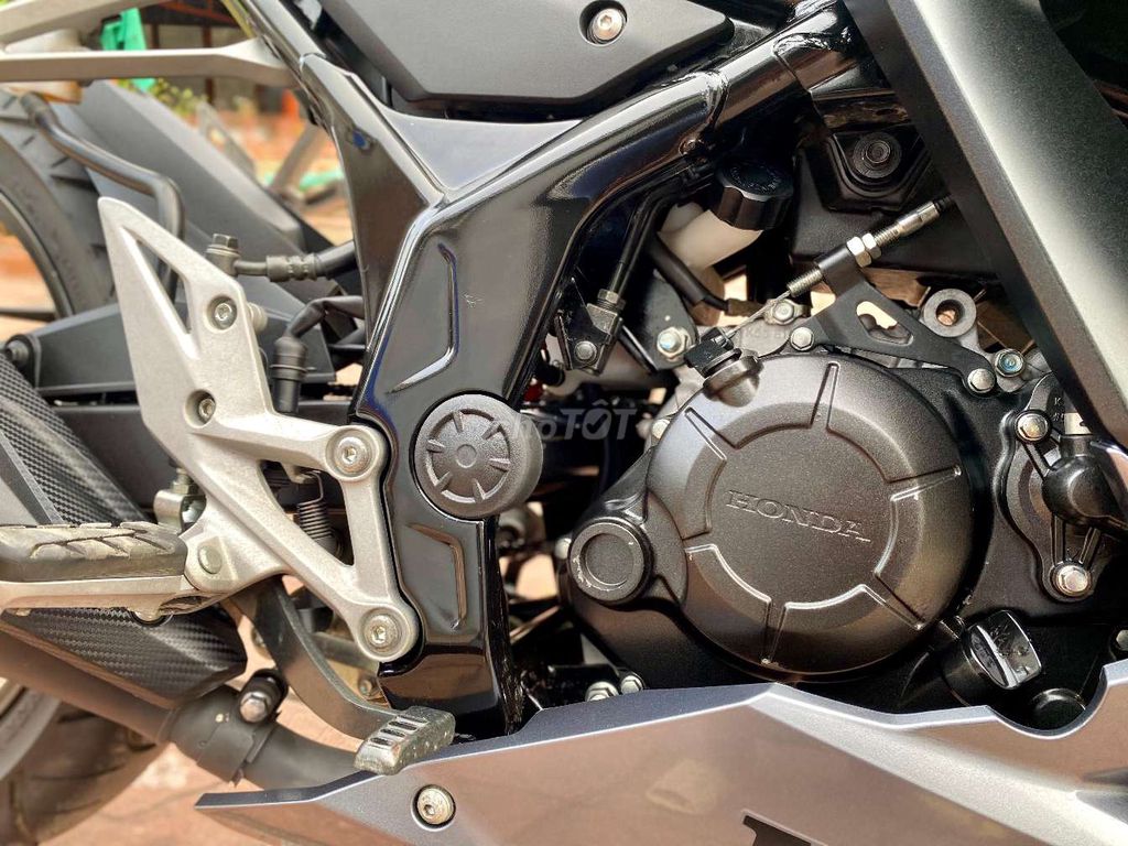 Honda CBR-150R 2021 bản ĐẶC BIỆT 5.300Km. Mua bán Xe máy tại Quận Ninh Kiều Cần Thơ được đăng bởi Xe Máy TÂN LIÊN HƯNG 1 91B hình 10