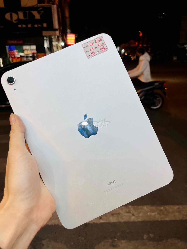 ipad gen 10-64gb Wifi sạc 35 lần bh 10/2025 Vn