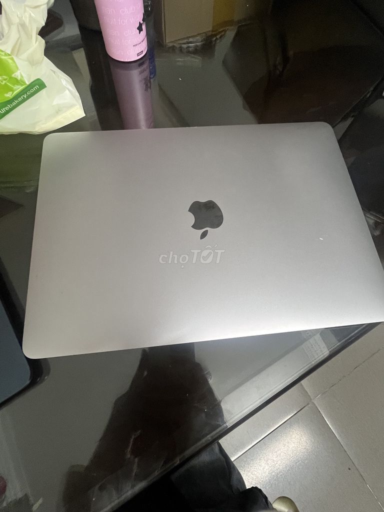 Apple MacBook Air 2019 i5 Retina 16GB/256GB Bạc. Mua bán Laptop tại Quận 10 Tp Hồ Chí Minh được đăng bởi Thai Hoa hình 1