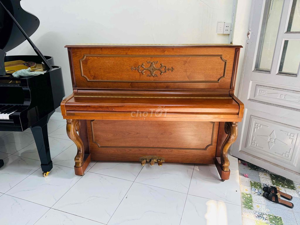 piano cơ Samick Z600 màu gỗ hoa văn đẹp zin