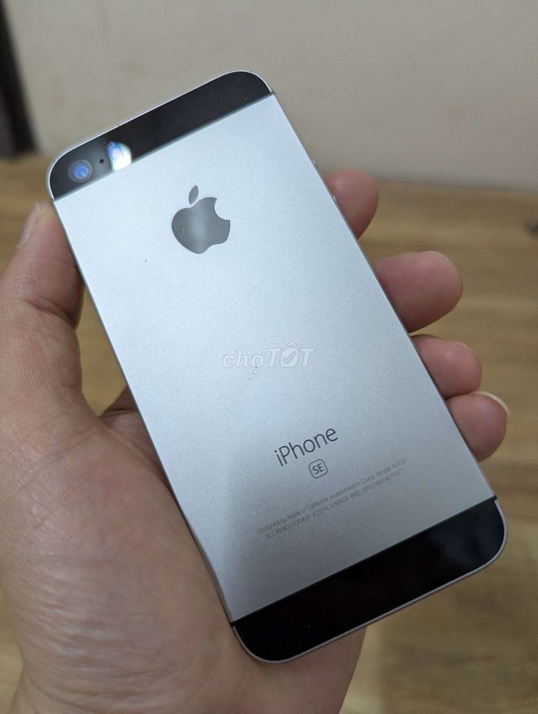 Apple iPhone SE 2016 64GB Bạc. Mua bán Điện thoại tại Quận Hà Đông Hà Nội được đăng bởi Hoa Fa hình 1