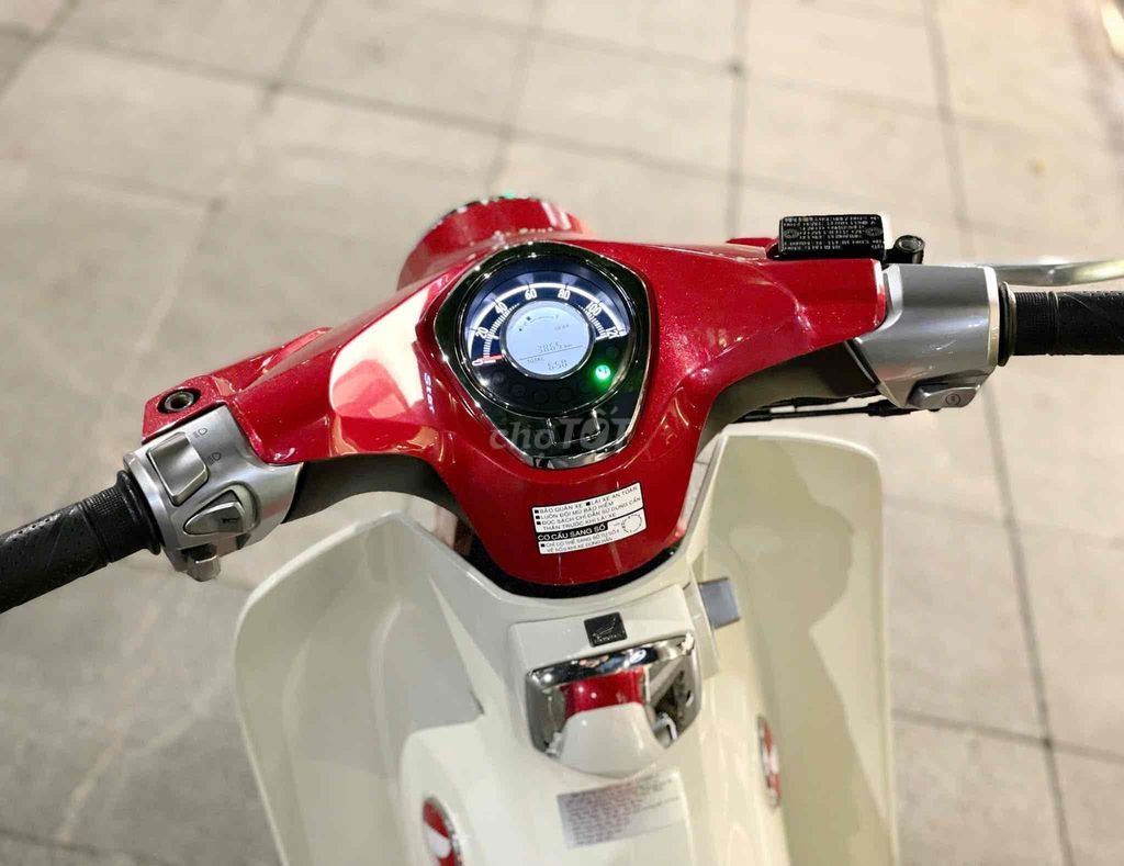 Honda Super Cub C125 Đỏ. Mua bán Xe máy tại Quận Cầu Giấy Hà Nội được đăng bởi Tuấn Việt Motor hình 4