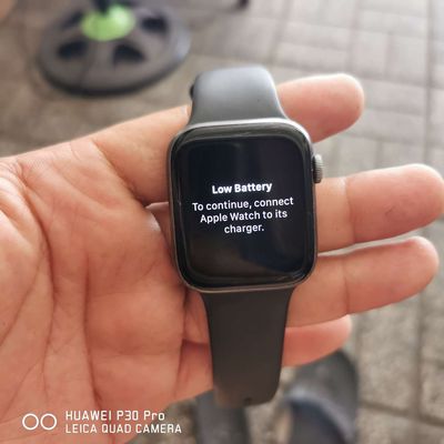 Apple Watch Seri 4 44mm Có Esim. Mua bán Thiết bị đeo thông minh tại Thành phố Long Xuyên An Giang được đăng bởi ANH HÀNG XÓM