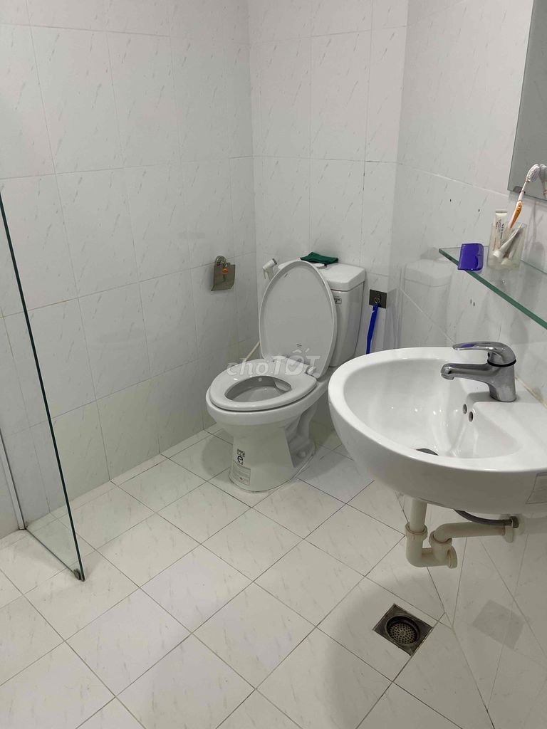 Căn hộ 68m2 Block mới sạch sẽ 2PN 2WC 1 máy lạnh