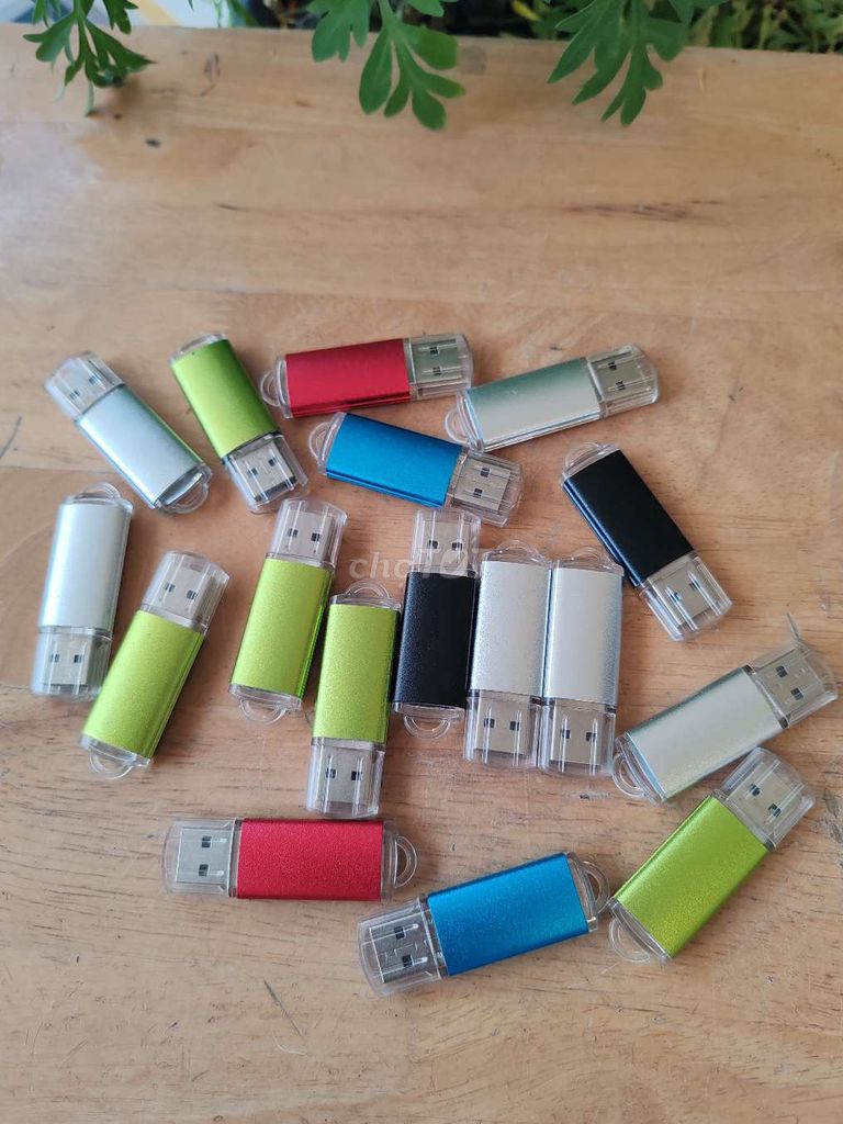 USB Flash Drive 8GB Đa dạng. Mua bán Phụ kiện (Màn hình, Chuột...) tại Quận 7 Tp Hồ Chí Minh được đăng bởi Vy Vy hình 1