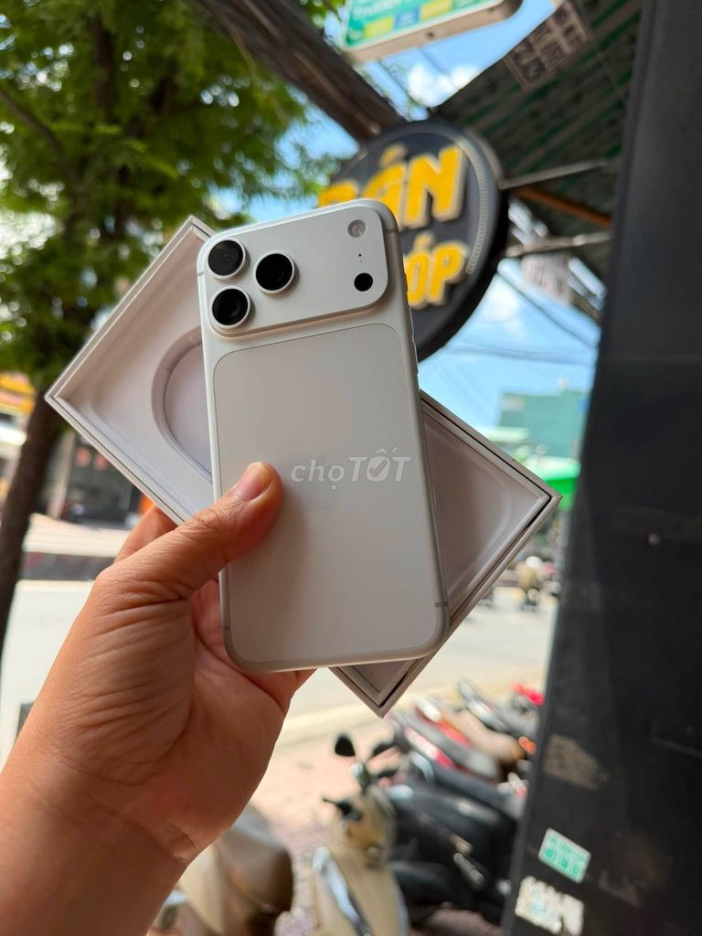 Apple iPhone 17 Pro Max 256GB Bạc 100%. Mua bán Điện thoại tại Quận 7 Tp Hồ Chí Minh được đăng bởi Hội Đồ Điện Tử hình 1