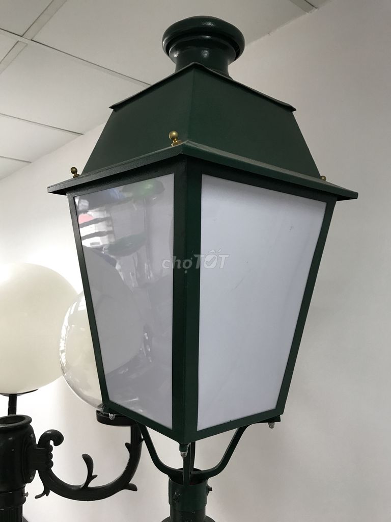 Đèn Lồng Sân Vườn Phan Nguyễn Giao Hàng Toàn Quốc. Mua bán Đèn tại Quận Long Biên Hà Nội được đăng bởi Phan Nguyễn Chiếu Sáng hình 1