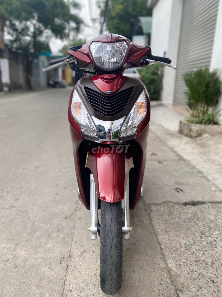 vision chính chủ là nữ sử dụng, 2020, đi 5000km. Mua bán Xe máy tại Quận Nam Từ Liêm Hà Nội được đăng bởi E Hằng hình 3