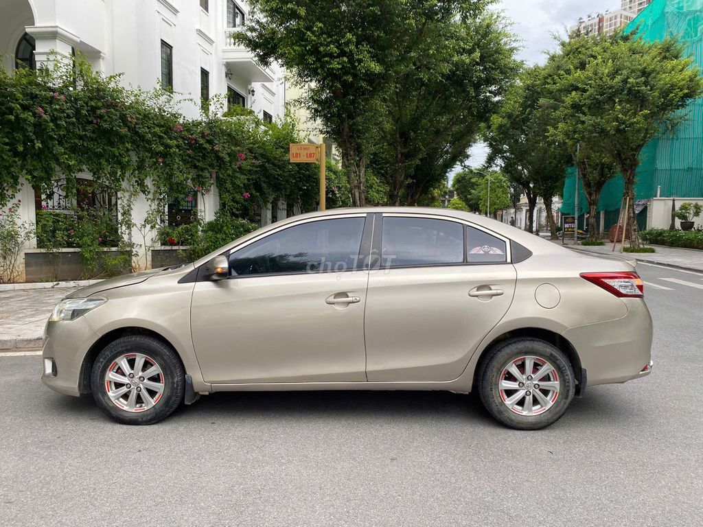 TOYOTA VIOS 2014  phom dáng mới đẹp