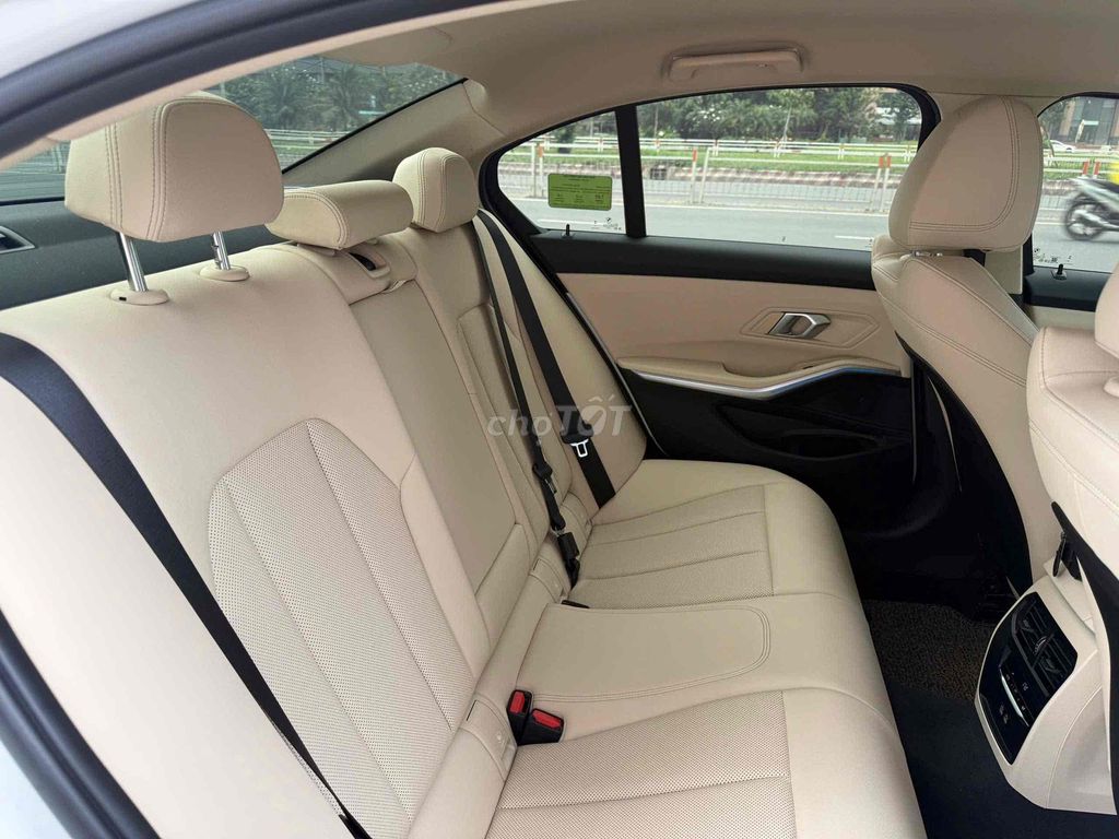 BMW 320i Sport Line LCI 2024 Siu Lướt 3.200km. Mua bán Ô tô tại Quận 7 Tp Hồ Chí Minh được đăng bởi Hoàng Thọ hình 11