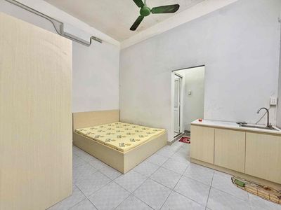 Room 18 m² · Nguyễn Kiệm