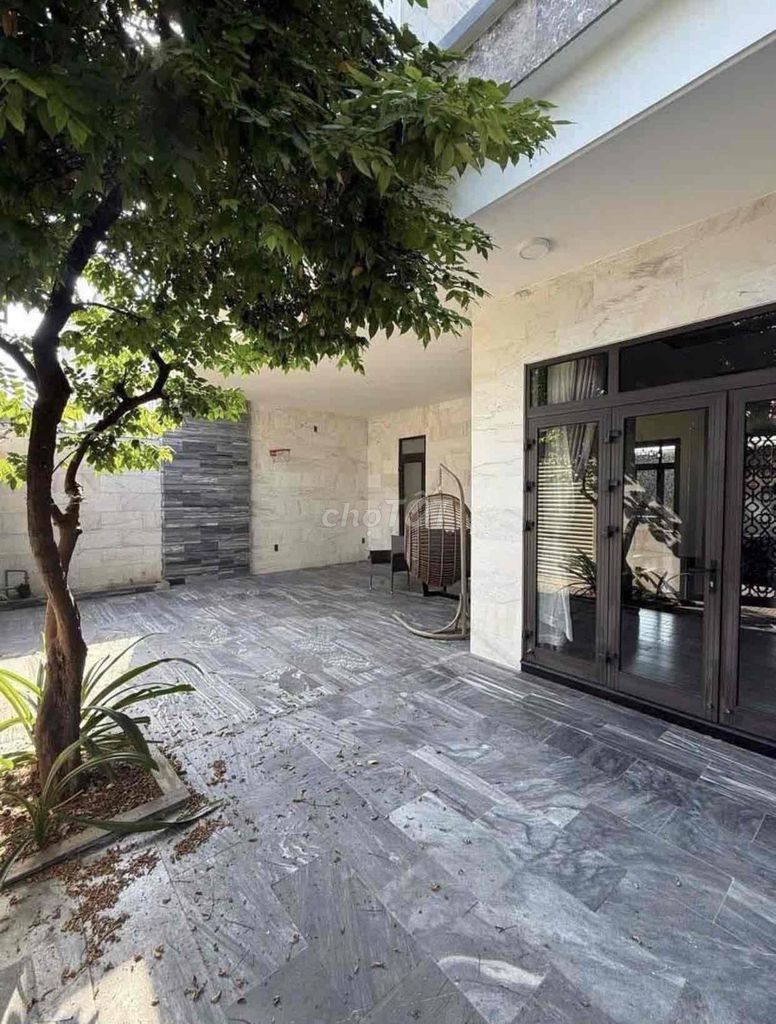 Rent · 4 bd · 180 м² · Quận Tân Phú, ул. Đường Tân Sơn Nhì
