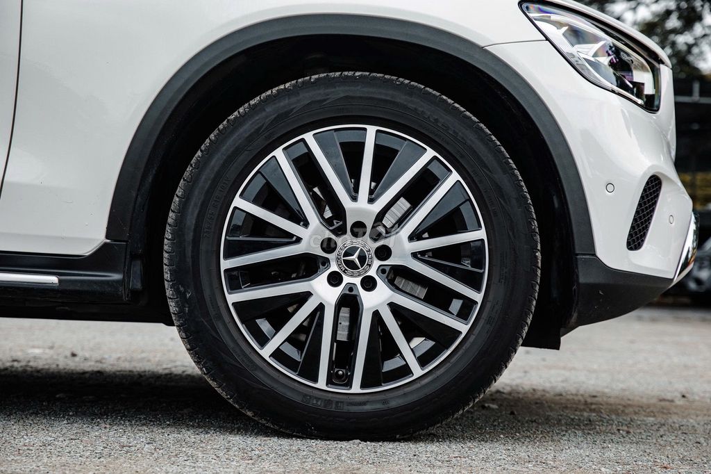 MERCEDES-BENZ GLC 200 4MATIC 2023. Mua bán Ô tô tại Quận Gò Vấp Tp Hồ Chí Minh được đăng bởi Đoàn Thuận hình 11