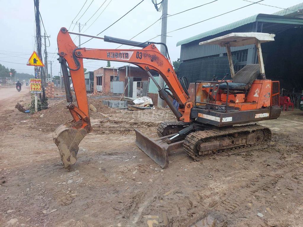 Máy xúc Kubota 015 Cam. Mua bán Phương tiện khác tại Huyện Bắc Tân Uyên Bình Dương được đăng bởi Danh  hình 2