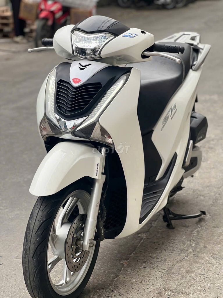 Sh nhà dùng, đèn led, 2019, khóa smartkey, máy 125. Mua bán Xe máy tại Quận Nam Từ Liêm Hà Nội được đăng bởi Thảo hình 4