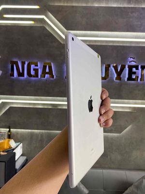 iPad Gen 8 32GB 4G, Màn 10 inch. Mua bán Máy tính bảng tại Thành phố Huế Thừa Thiên Huế được đăng bởi NGA NGUYEN MOBILE