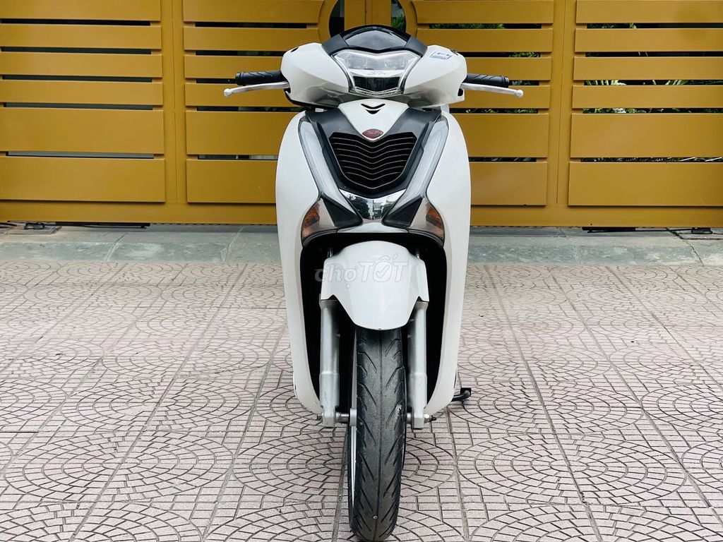 HONDA SH 125I TRẮNG CHÍNH CHỦ BIỂN 29. Mua bán Xe máy tại Quận Nam Từ Liêm Hà Nội được đăng bởi MAI HÒA hình 1