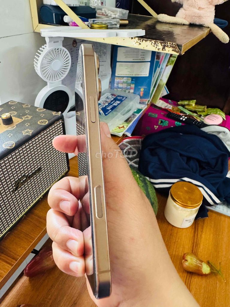 iPhone 16 Pro Max Vàng. Mua bán Điện thoại tại Quận Liên Chiểu Đà Nẵng được đăng bởi phan mạnh hình 1