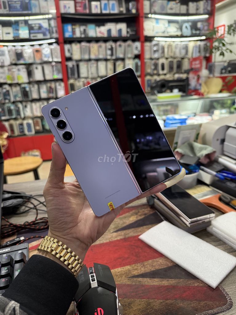 Z Fold5 512G zin keng như mới chất. Mua bán Điện thoại tại Quận Thanh Xuân Hà Nội được đăng bởi Vinh Râu Samsung hình 1