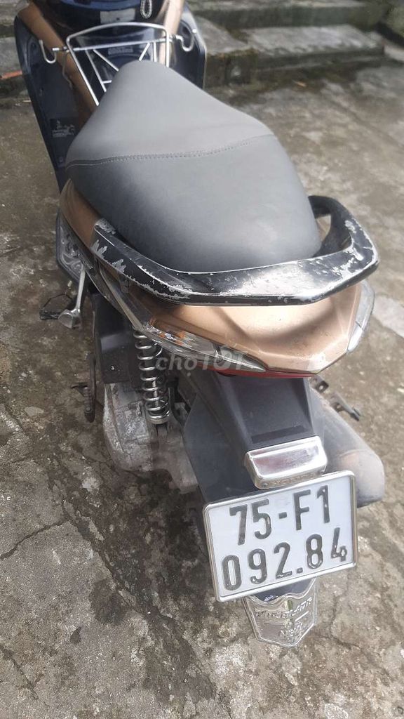 Honda Air Blade Đen Vàng đồng. Mua bán Xe máy tại Thị xã Hương Thủy Thừa Thiên Huế được đăng bởi Nguyễn Hiếu hình 2