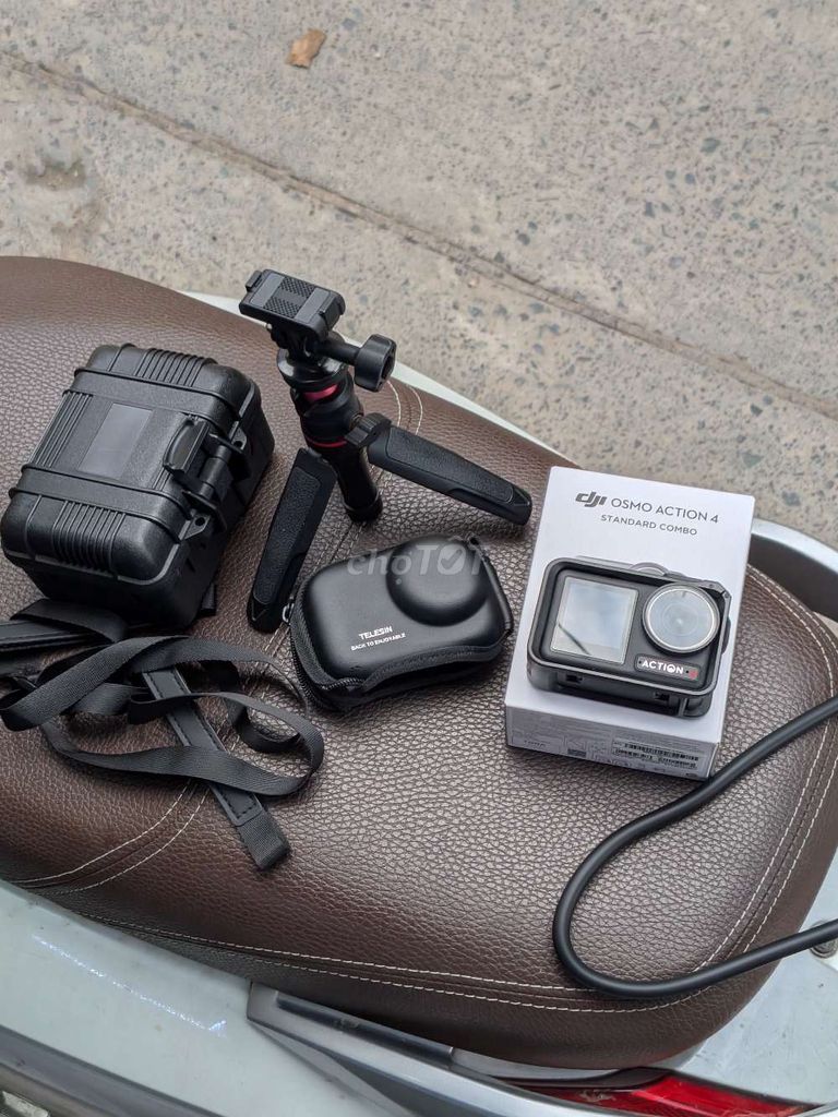 Máy ảnh hành trình DJI Osmo Action 4, kèm phụ kiện. Mua bán Máy ảnh, Máy quay tại Quận Gò Vấp Tp Hồ Chí Minh được đăng bởi JAPA STORE hình 1
