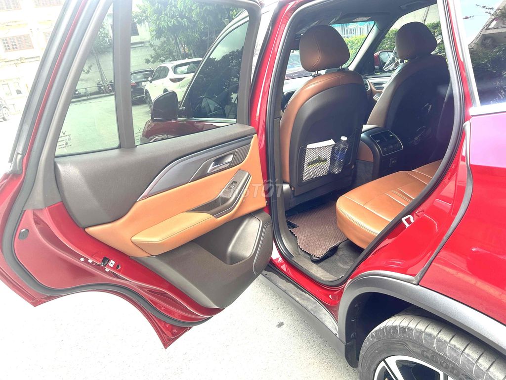 vinfast lux sa2.0 năm 2019 màu đỏ, đã qua sử dụng. Mua bán Ô tô tại Thành phố Thủ Đức Tp Hồ Chí Minh được đăng bởi nguyễn văn út hình 8