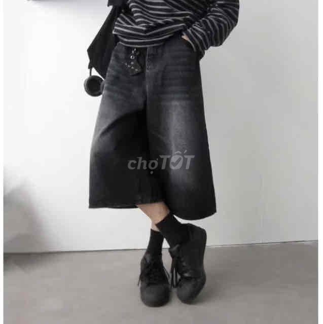 Quần jean lửng đen size XL unisex. Mua bán Quần áo tại Quận Thanh Xuân Hà Nội được đăng bởi Phương Anh Ngô Phạm hình 1