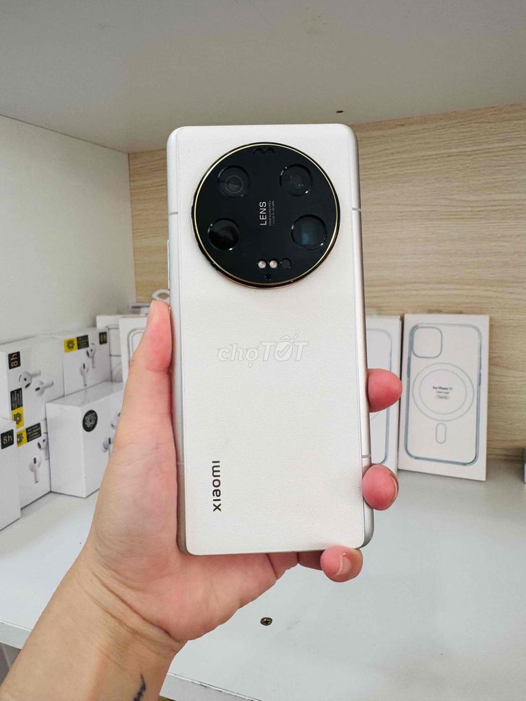 Xiaomi 13 Ultra 256GB Trắng 98%. Mua bán Điện thoại tại Thành phố Long Xuyên An Giang được đăng bởi Ngân KNmobile An Giang  hình 1